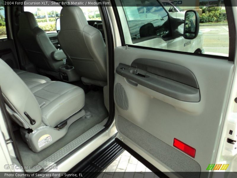 Silver Birch Metallic / Medium Flint 2004 Ford Excursion XLT