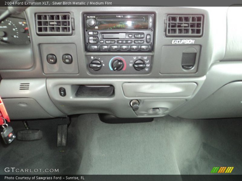 Silver Birch Metallic / Medium Flint 2004 Ford Excursion XLT