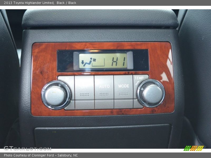 Black / Black 2013 Toyota Highlander Limited
