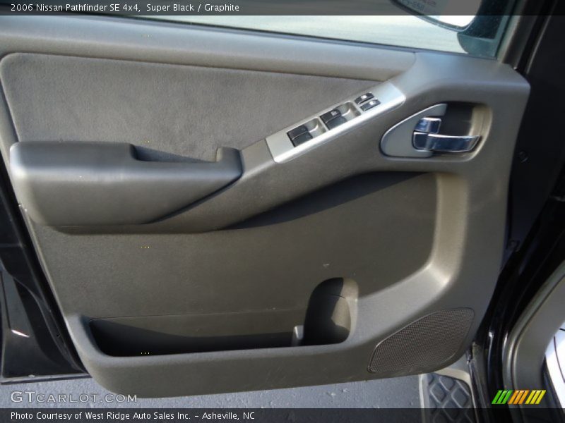 Super Black / Graphite 2006 Nissan Pathfinder SE 4x4