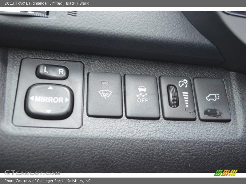 Black / Black 2013 Toyota Highlander Limited
