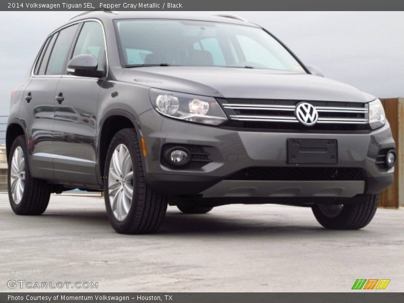 Pepper Gray Metallic / Black 2014 Volkswagen Tiguan SEL