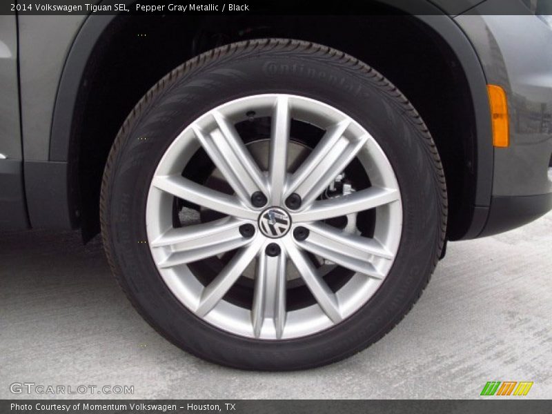Pepper Gray Metallic / Black 2014 Volkswagen Tiguan SEL