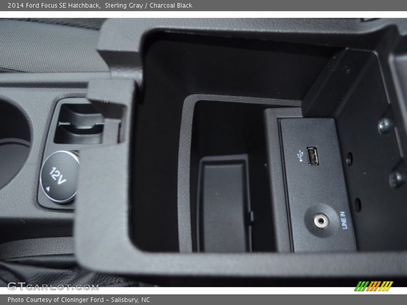 Sterling Gray / Charcoal Black 2014 Ford Focus SE Hatchback