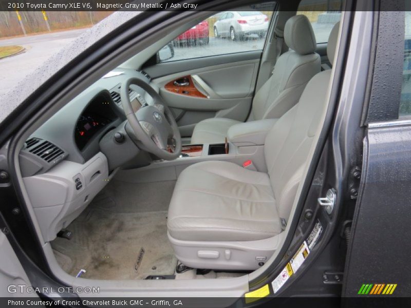 Magnetic Gray Metallic / Ash Gray 2010 Toyota Camry XLE V6