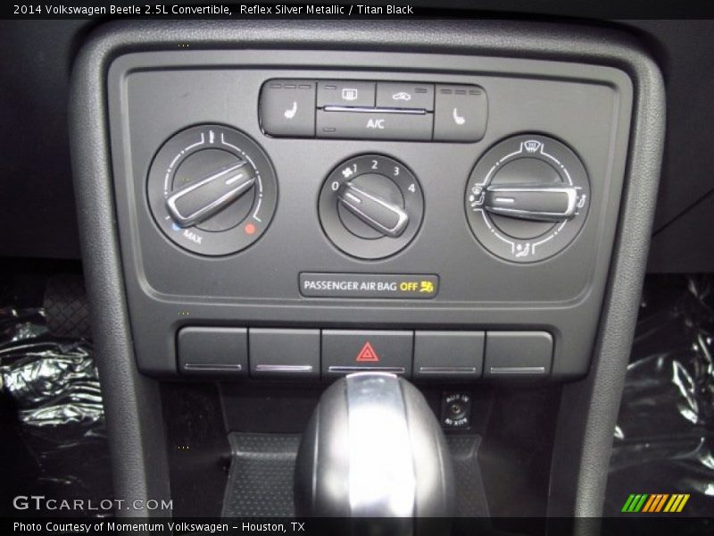 Reflex Silver Metallic / Titan Black 2014 Volkswagen Beetle 2.5L Convertible
