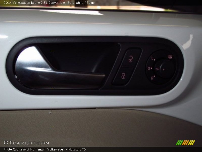 Pure White / Beige 2014 Volkswagen Beetle 2.5L Convertible