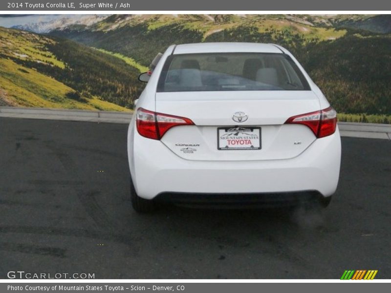 Super White / Ash 2014 Toyota Corolla LE