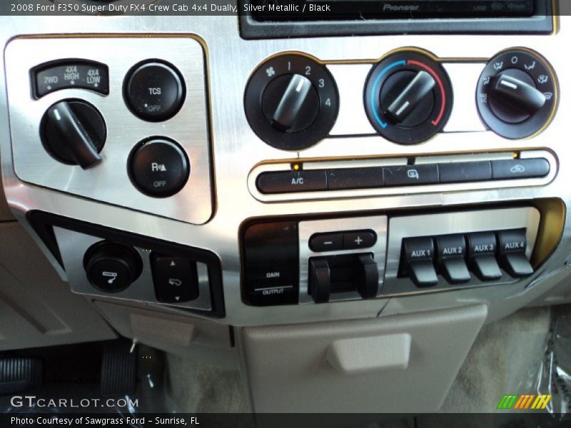 Silver Metallic / Black 2008 Ford F350 Super Duty FX4 Crew Cab 4x4 Dually