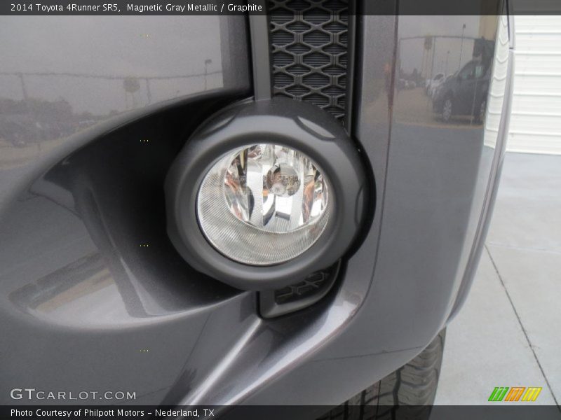 Magnetic Gray Metallic / Graphite 2014 Toyota 4Runner SR5