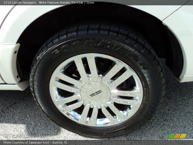 White Platinum Metallic Tri-Coat / Stone 2010 Lincoln Navigator