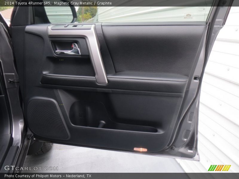Magnetic Gray Metallic / Graphite 2014 Toyota 4Runner SR5