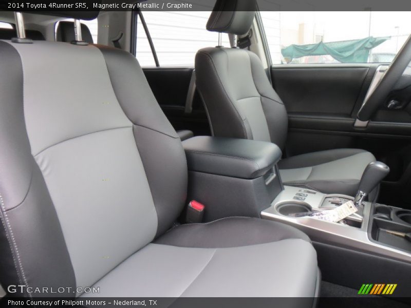 Magnetic Gray Metallic / Graphite 2014 Toyota 4Runner SR5
