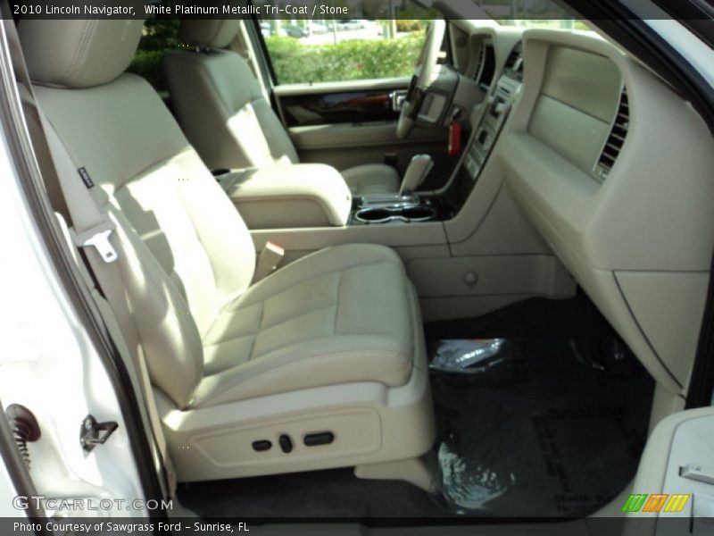 White Platinum Metallic Tri-Coat / Stone 2010 Lincoln Navigator