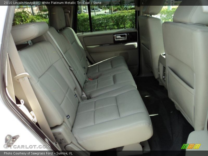 White Platinum Metallic Tri-Coat / Stone 2010 Lincoln Navigator