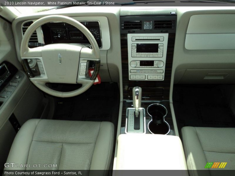 White Platinum Metallic Tri-Coat / Stone 2010 Lincoln Navigator