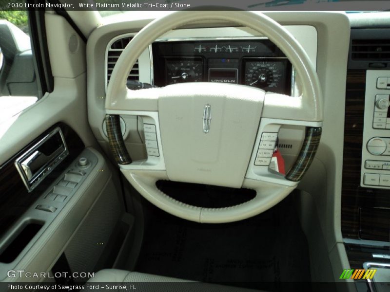 White Platinum Metallic Tri-Coat / Stone 2010 Lincoln Navigator