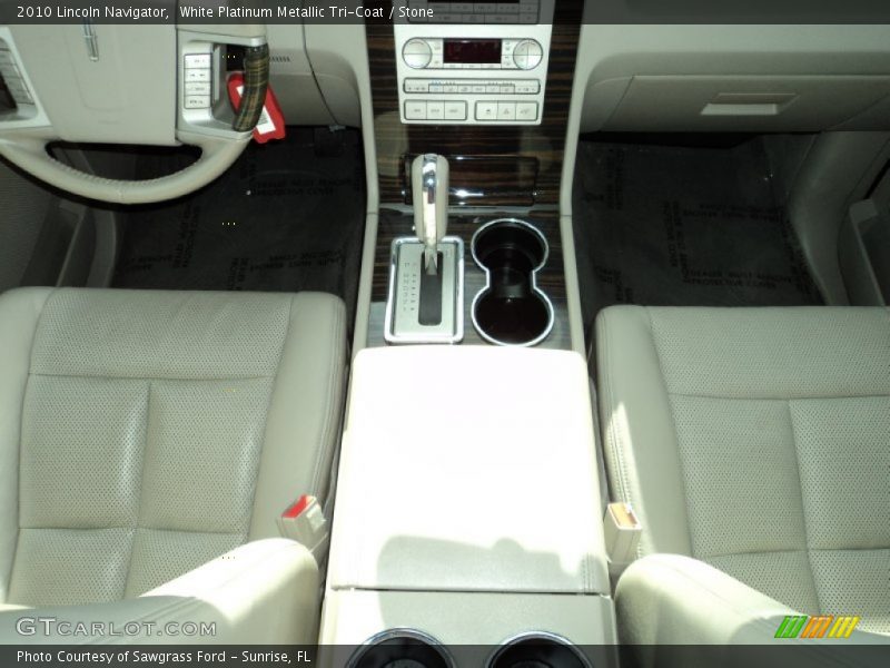 White Platinum Metallic Tri-Coat / Stone 2010 Lincoln Navigator