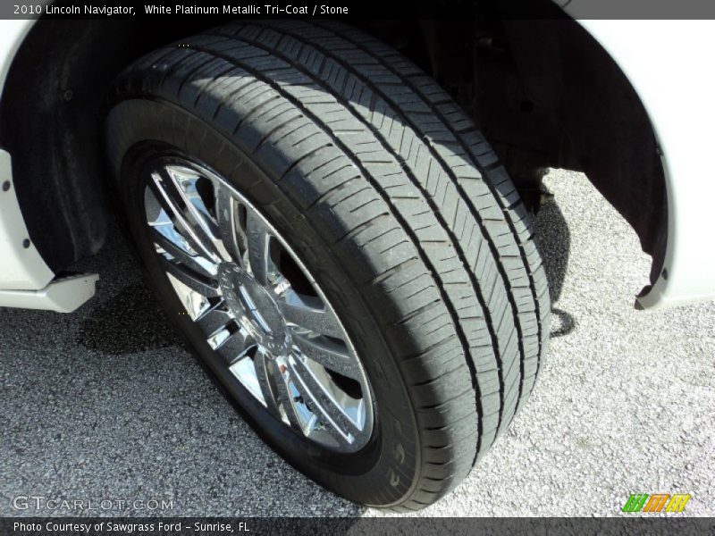 White Platinum Metallic Tri-Coat / Stone 2010 Lincoln Navigator