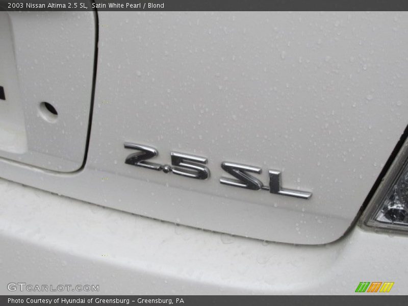 Satin White Pearl / Blond 2003 Nissan Altima 2.5 SL