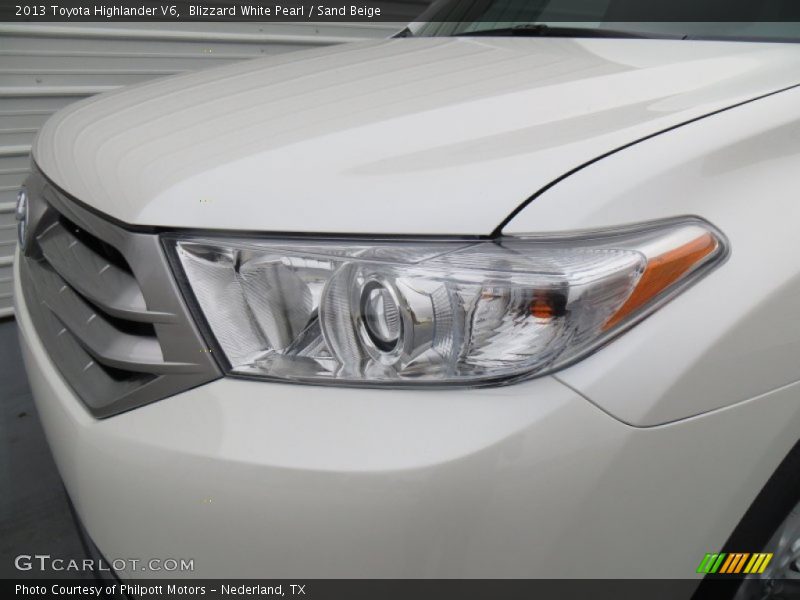 Blizzard White Pearl / Sand Beige 2013 Toyota Highlander V6