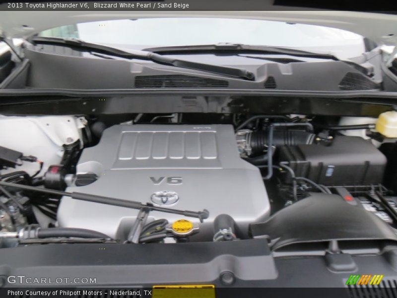Blizzard White Pearl / Sand Beige 2013 Toyota Highlander V6