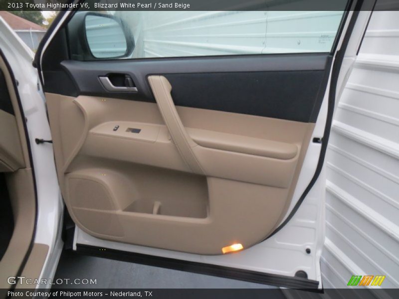 Blizzard White Pearl / Sand Beige 2013 Toyota Highlander V6
