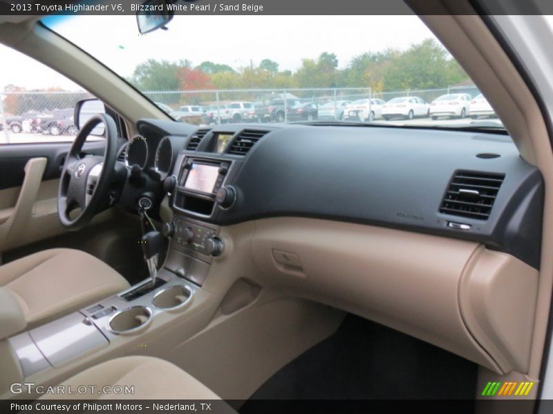 Blizzard White Pearl / Sand Beige 2013 Toyota Highlander V6