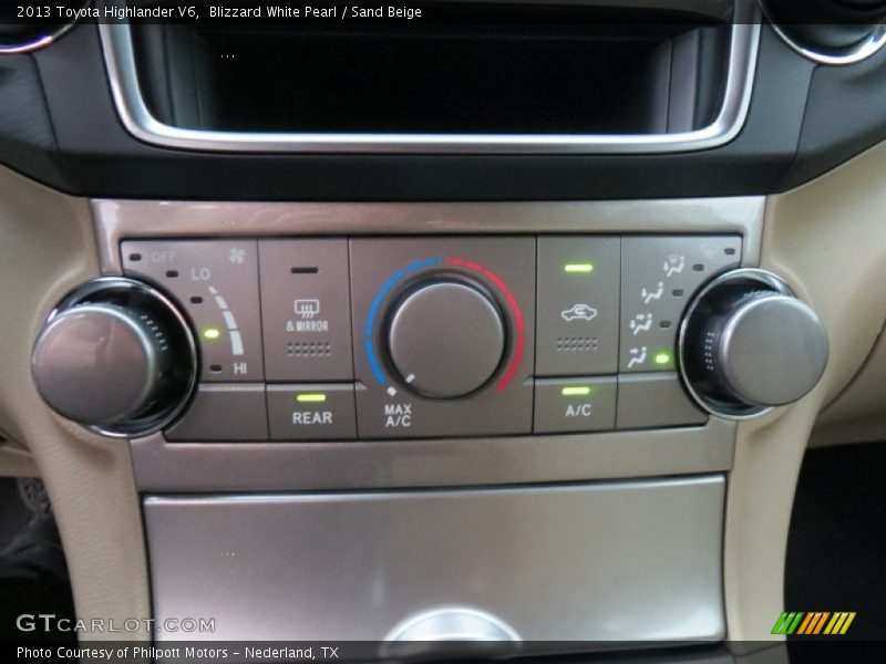 Blizzard White Pearl / Sand Beige 2013 Toyota Highlander V6
