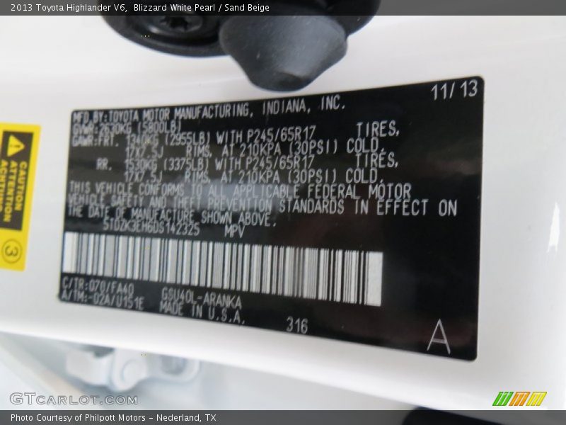 Blizzard White Pearl / Sand Beige 2013 Toyota Highlander V6