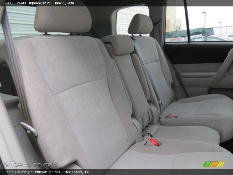 Black / Ash 2013 Toyota Highlander V6