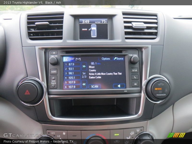 Black / Ash 2013 Toyota Highlander V6