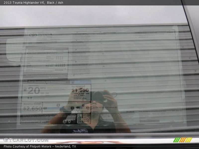 Black / Ash 2013 Toyota Highlander V6