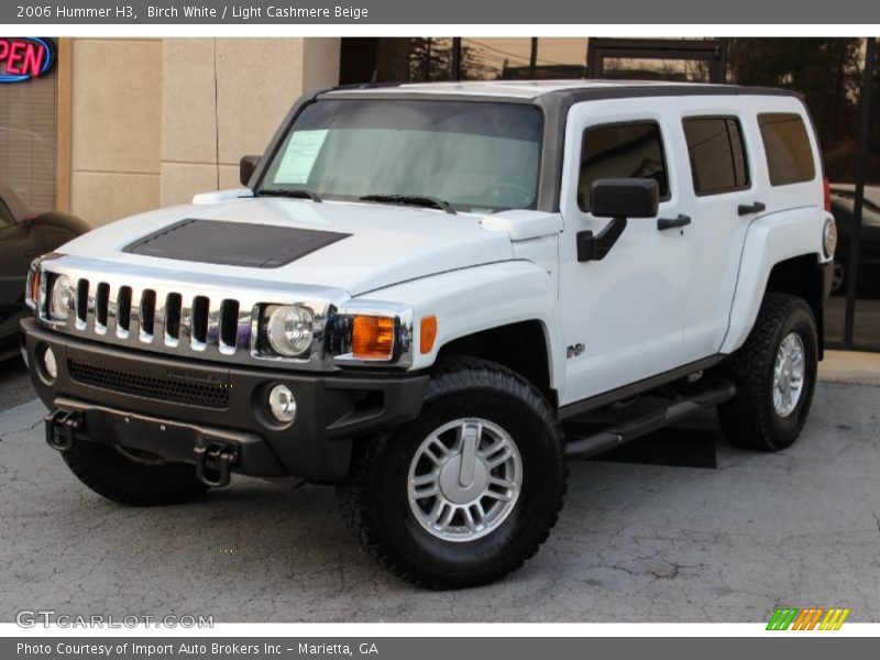 Birch White / Light Cashmere Beige 2006 Hummer H3