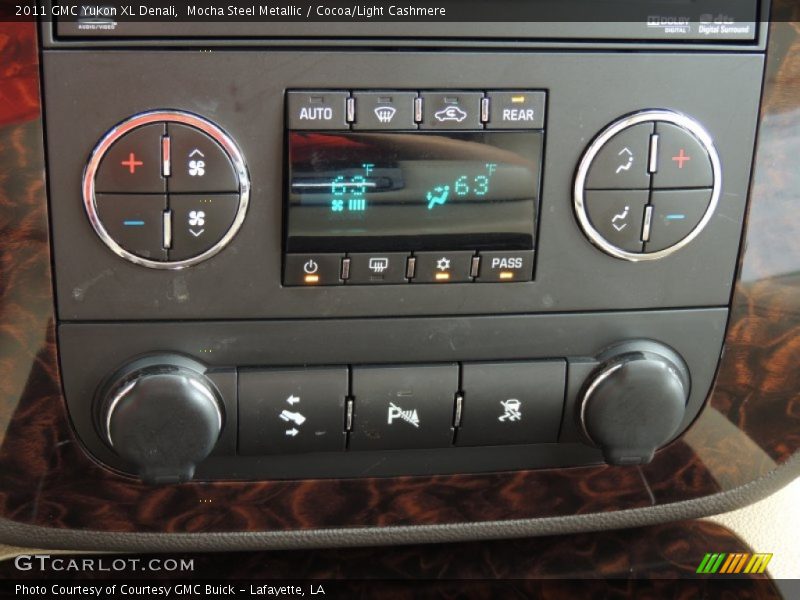 Mocha Steel Metallic / Cocoa/Light Cashmere 2011 GMC Yukon XL Denali