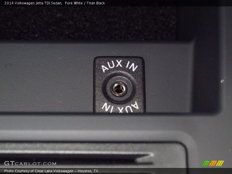Pure White / Titan Black 2014 Volkswagen Jetta TDI Sedan