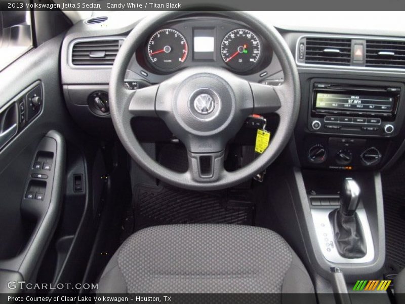 Candy White / Titan Black 2013 Volkswagen Jetta S Sedan