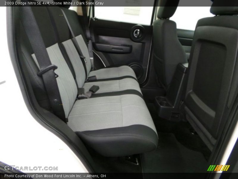 Stone White / Dark Slate Gray 2009 Dodge Nitro SE 4x4