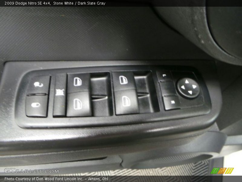 Stone White / Dark Slate Gray 2009 Dodge Nitro SE 4x4