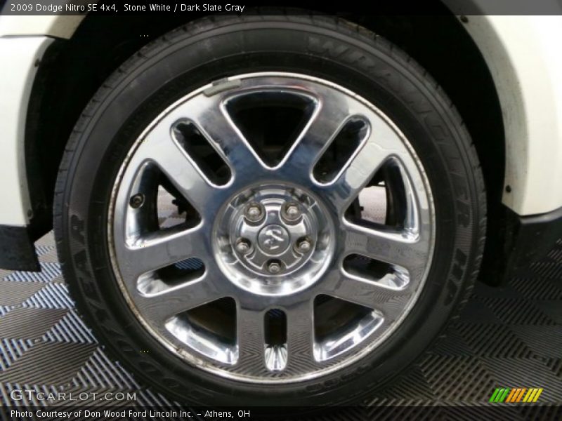Stone White / Dark Slate Gray 2009 Dodge Nitro SE 4x4
