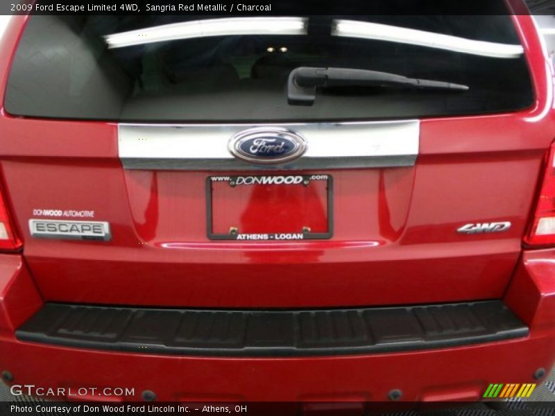 Sangria Red Metallic / Charcoal 2009 Ford Escape Limited 4WD
