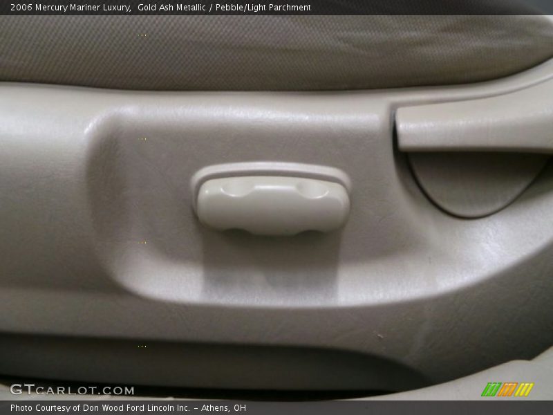 Gold Ash Metallic / Pebble/Light Parchment 2006 Mercury Mariner Luxury