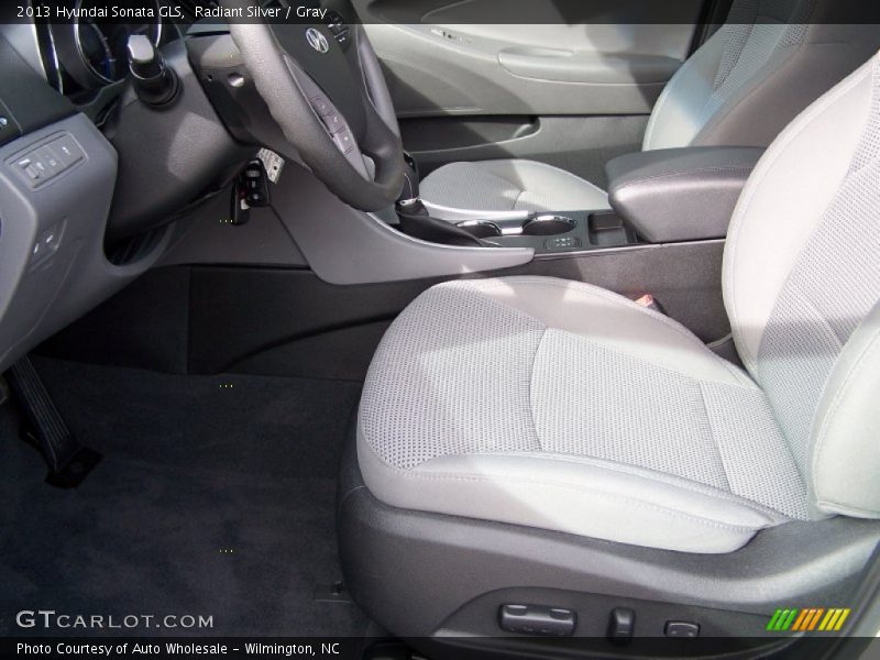 Radiant Silver / Gray 2013 Hyundai Sonata GLS