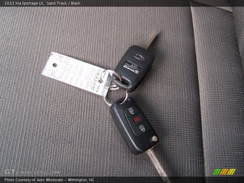 Sand Track / Black 2013 Kia Sportage LX