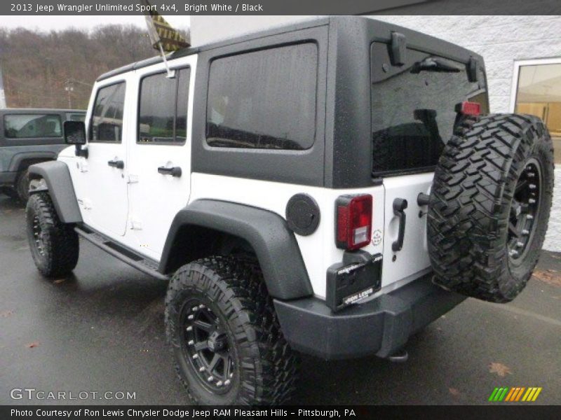 Bright White / Black 2013 Jeep Wrangler Unlimited Sport 4x4