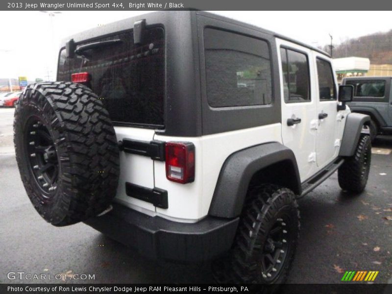 Bright White / Black 2013 Jeep Wrangler Unlimited Sport 4x4