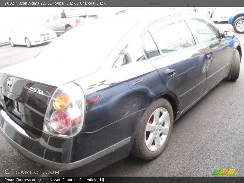 Super Black / Charcoal Black 2002 Nissan Altima 2.5 SL