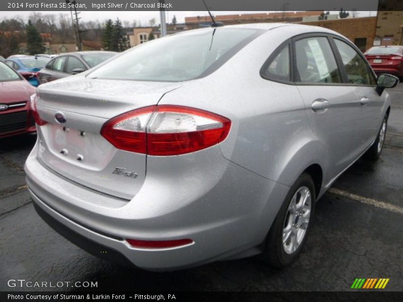 Ingot Silver / Charcoal Black 2014 Ford Fiesta SE Sedan