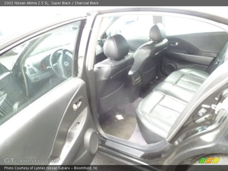 Super Black / Charcoal Black 2002 Nissan Altima 2.5 SL