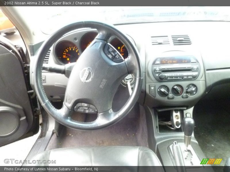 Super Black / Charcoal Black 2002 Nissan Altima 2.5 SL
